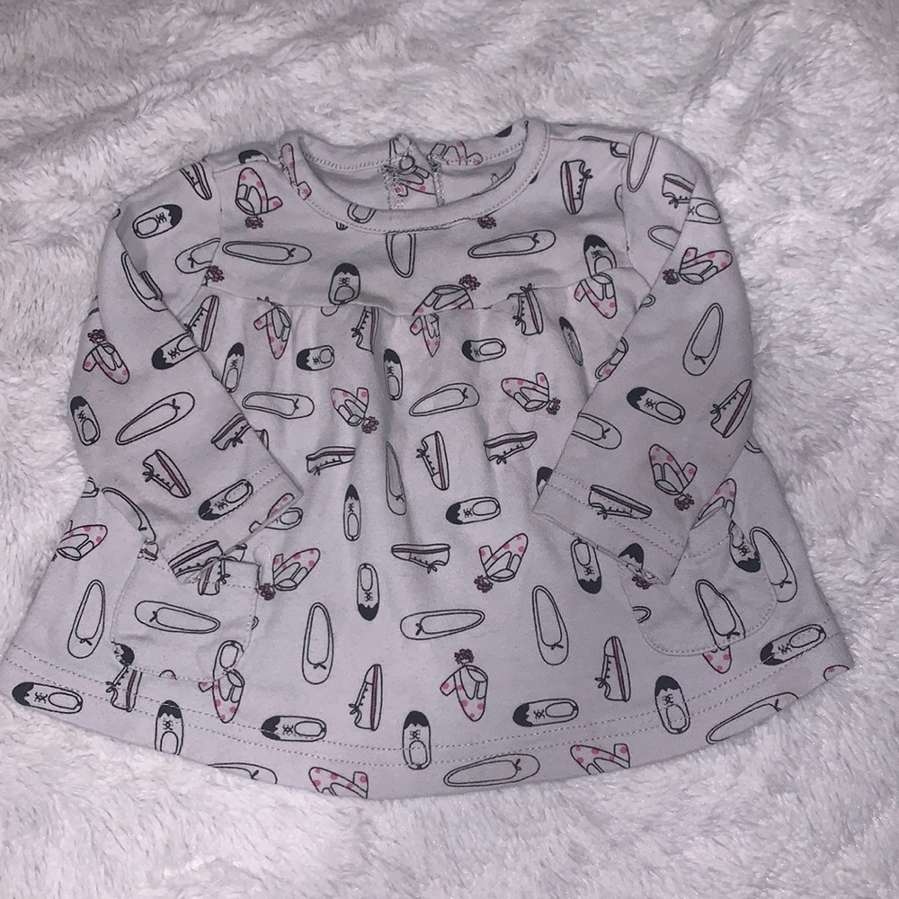 the peanut shell layette 6 month gray shoe print long sleeve top baby girl